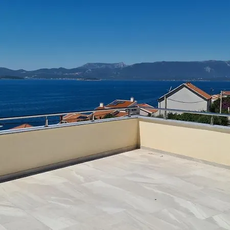 Villa Aninka Komarna Exterior photo