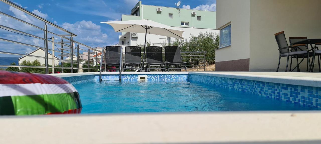 Apartment Aninka Komarna